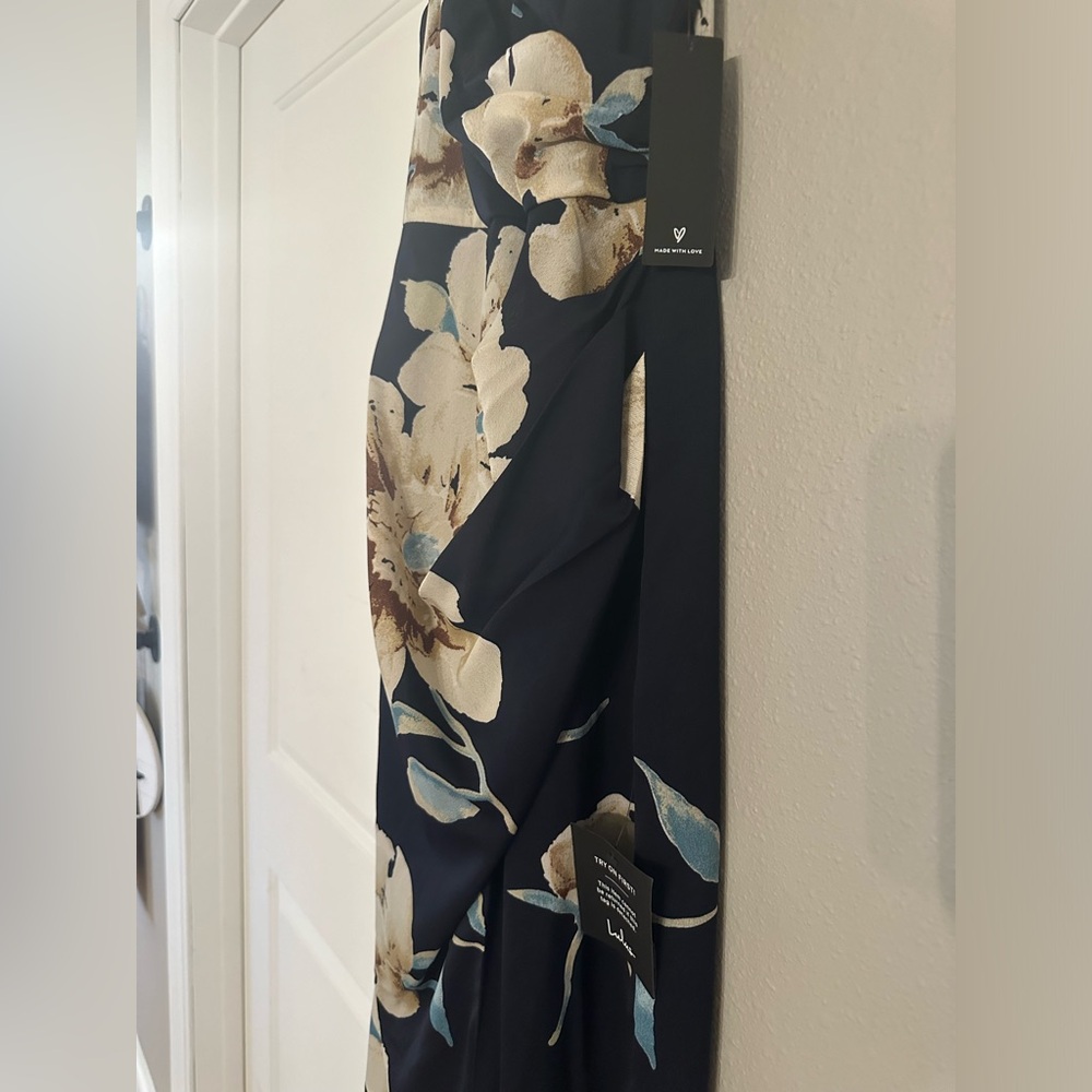 Lulu’s Floral Midi Dress - Picture 6 of 10